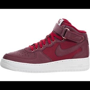 Boys High Top Nike AirMax Size 6